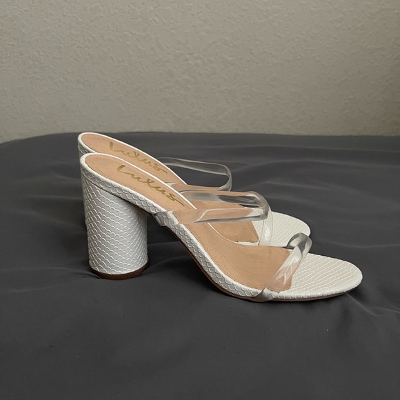 lulus dakyana white snake print high heel sandals (size 7) - Picture 2 of 5